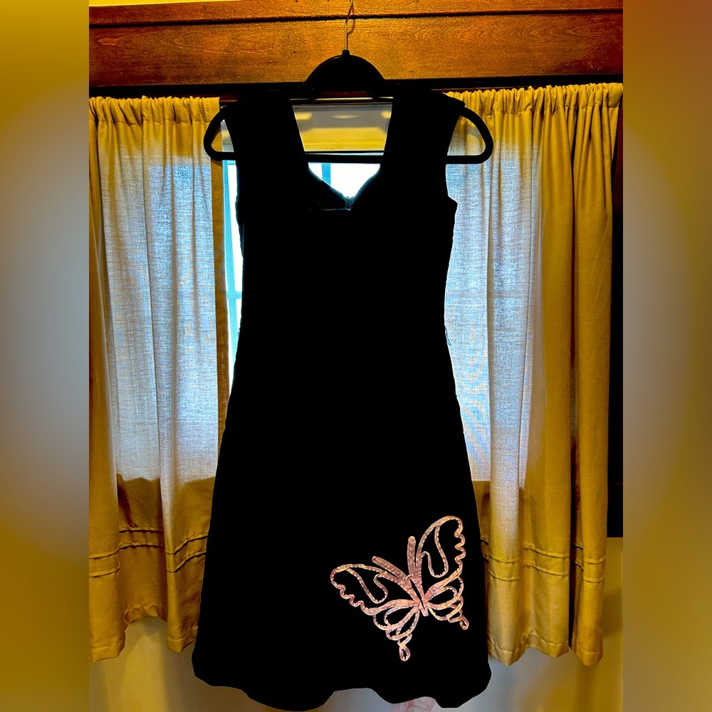 Speechless Size M gently worn butterfly dress